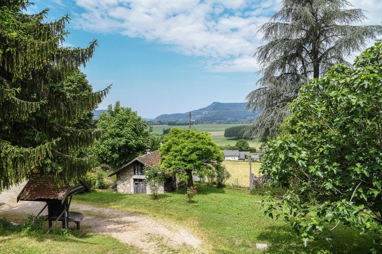 Le Gite De La Cascade Villa Champagneux Exteriör bild